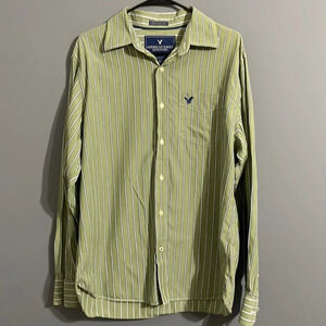 Men’s American Eagle large button down casual shirt.